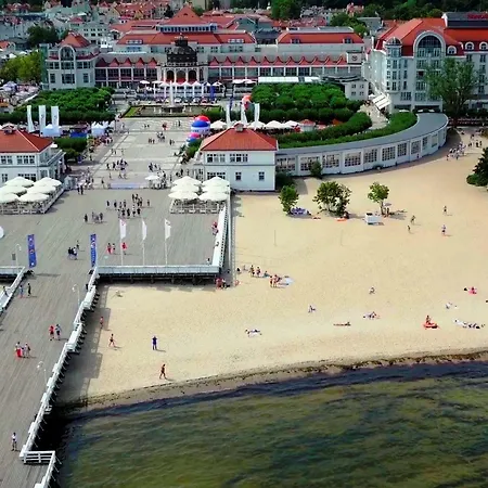 Apartment Kamienica Sopocka 150 Metrow Od Plazy & By Renters