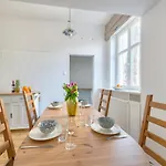 Kamienica Sopocka 150 Metrow Od Plazy & By Renters Apartamento